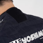 「ヨシムラジャパン×クシタニがコラボ！　バイクに適した安全機能が満載、収納ポケットも多数のスポーツジャケット」の10枚目の画像ギャラリーへのリンク