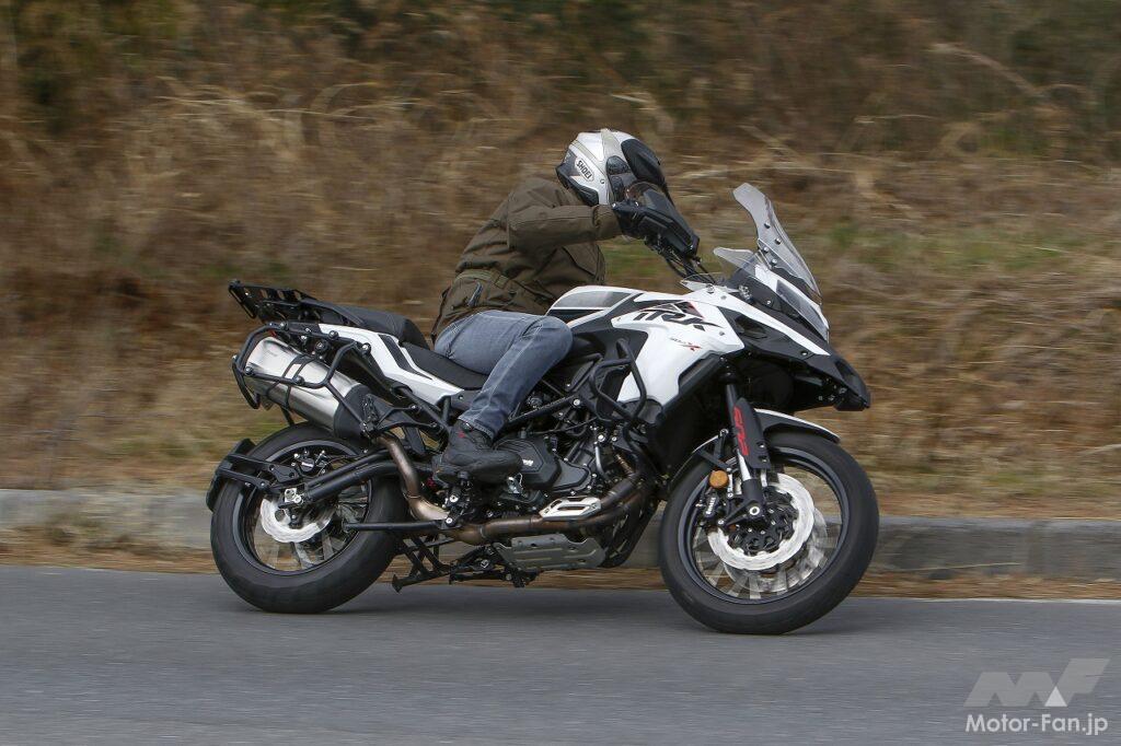 「イタリアではベストセラーのバイクです。ベネリのミドルアドベンチャーツアラーTRK502Xの実力とは？」の1枚目の画像