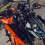 「【90％が新設計】KTM・390DUKE 海外試乗記｜排気量アップで一段と力強く、高速コーナーもピタッと安定！」の1枚目の画像ギャラリーへのリンク