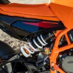 「【90％が新設計】KTM・390DUKE 海外試乗記｜排気量アップで一段と力強く、高速コーナーもピタッと安定！」の5枚目の画像ギャラリーへのリンク