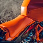 「【90％が新設計】KTM・390DUKE 海外試乗記｜排気量アップで一段と力強く、高速コーナーもピタッと安定！」の6枚目の画像ギャラリーへのリンク