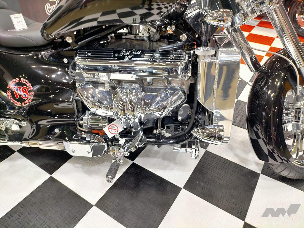 「5,730cc、V型8気筒OHVエンジンのバイク。乾燥重量は498kg！　米国のBOSS HOSS（ボスホス）｜モーターサイクルショー2024」の4枚目の画像