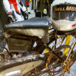 「1950年代にバイクメーカーだった老舗「コミネ」の超お宝車2台！　50ccの巨人（ジャイアント）号／125ccのKB-1｜モーターサイクルショー2024」の4枚目の画像ギャラリーへのリンク