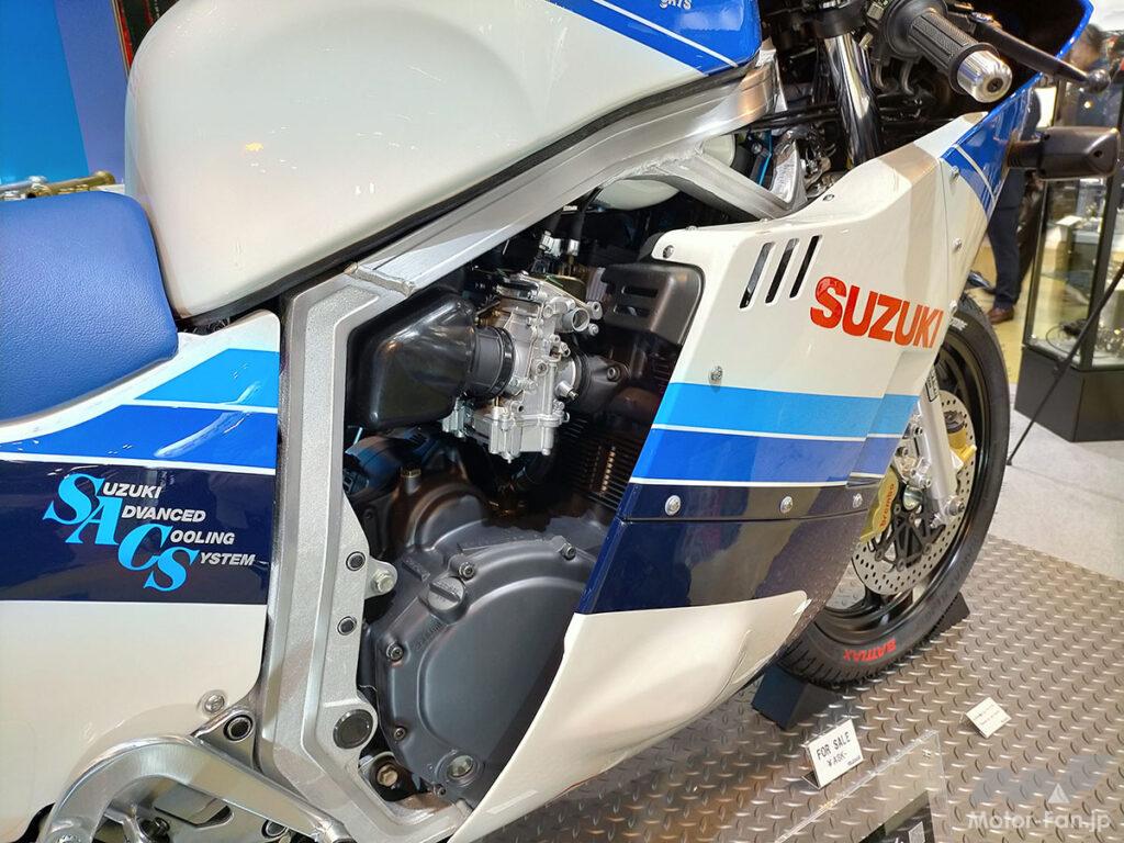 「油冷エンジンのエキスパートが初代スズキGSX-R750（1985年モデル）を現代レベルに完全復活！｜モーターサイクルショー2024」の5枚目の画像