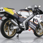 「ハチハチNSR、カラバリは3色。アオシマから登場！　ホンダNSR250R/R-SP 1/12スケールの塗装済・完成品モデル。」の2枚目の画像ギャラリーへのリンク