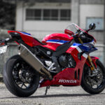 「ホンダ・CBR1000RR-R FIREBLADE SPで郊外を疾走。｜高回転型エンジンとは思えぬ、大人びたパワー特性でした！」の6枚目の画像ギャラリーへのリンク