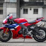 「ホンダ・CBR1000RR-R FIREBLADE SPで郊外を疾走。｜高回転型エンジンとは思えぬ、大人びたパワー特性でした！」の4枚目の画像ギャラリーへのリンク