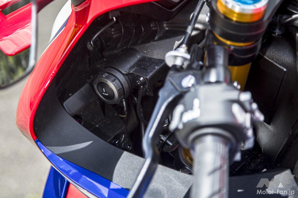 「ホンダ・CBR1000RR-R FIREBLADE SPで郊外を疾走。｜高回転型エンジンとは思えぬ、大人びたパワー特性でした！」の32枚目の画像