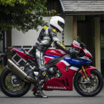 「ホンダ・CBR1000RR-R FIREBLADE SPで郊外を疾走。｜高回転型エンジンとは思えぬ、大人びたパワー特性でした！」の16枚目の画像ギャラリーへのリンク