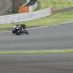 「ビンテージバイクが疾走するMCFAJクラブマンロードレースでついにバガーレーサーが初参戦!!｜半世紀以上昔のバイクからサイドカーまで走る国内最大級のアマチュアロードレースに新風が吹き込んだ」の10枚目の画像ギャラリーへのリンク