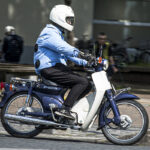「【バイクの熱中症対策】工事現場の定番アイテム「ファン付き作業服」、バイクで使うと……あんまり涼しくなかった。」の16枚目の画像ギャラリーへのリンク
