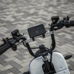 「最高速は20km /h、航続距離は最大200km。“座れる”電動キックボードが登場！｜FUTURE board 2」の8枚目の画像ギャラリーへのリンク