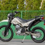 「シート高が低めのトレッキング向きバイク｜カワサキKLX230 シェルパがツーリングの楽しさを広げる！」の16枚目の画像ギャラリーへのリンク