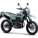 「カワサキの新型KLX230シリーズは３種類が存在する。モタード仕様のKLX230SMは2025年1月に発売」の24枚目の画像ギャラリーへのリンク