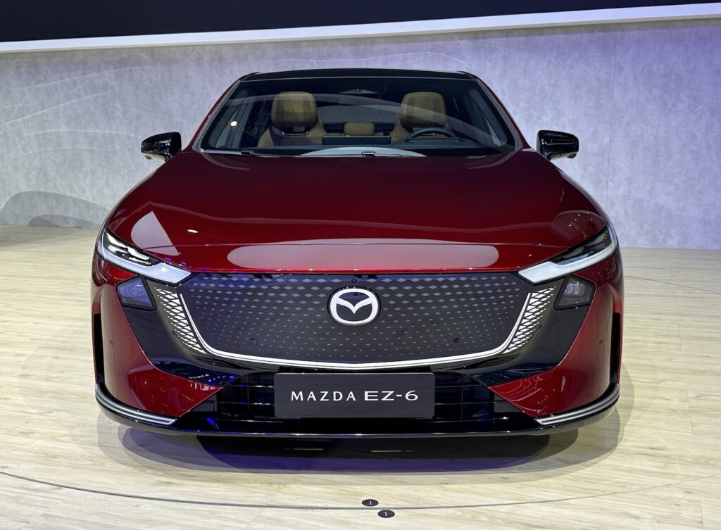 「マツダ新型電動車、EZ-6 のデザイン 【北京モーターショー2024 デザインレポート_02】MAZDA EZ-6 Design [ Beijing Motor Show 2024_Design Report_02 ]」の17枚目の画像