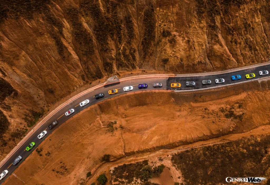 「42台のランボルギーニが内モンゴルを走破。雄大な自然を巡る「エスペリエンツァ・チャイナ・ジーロ」を模様を披露」の4枚目の画像