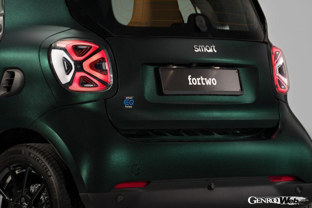 「スマート EQ フォーツー クーペに、ブラバスの内外装を採用した「レーシンググリーン エディション」登場」の2枚目の画像