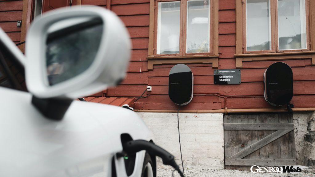 北欧ノルウェーで高人気を集めるポルシェのフル電動モデル「タイカン」と「タイカン クロスツーリスモ」