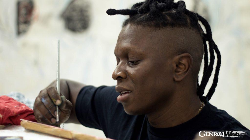 南アフリカ出身のビジュアルアーティストのネルソン・マカモ、自身のアートを散りばめたポルシェ 911 カレラを完成