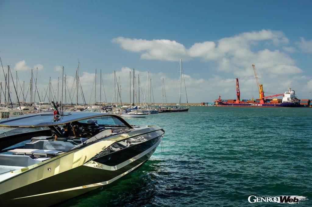 「ランボルギーニの豪華ヨットが完成！ 「海上を走るスーパーカー」の全貌に迫る」の12枚目の画像