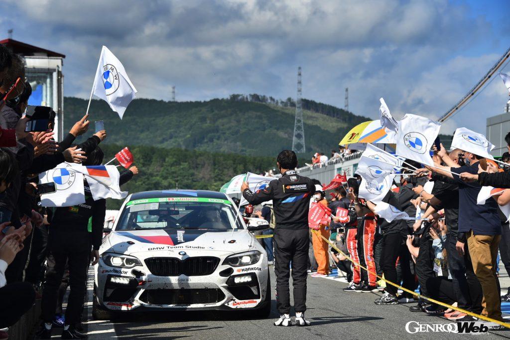 「BMW M2 CS RACINGで24時間耐久を走ったアラフィフモータージャーナリスト、アマチュアレースの醍醐味を語る」の15枚目の画像