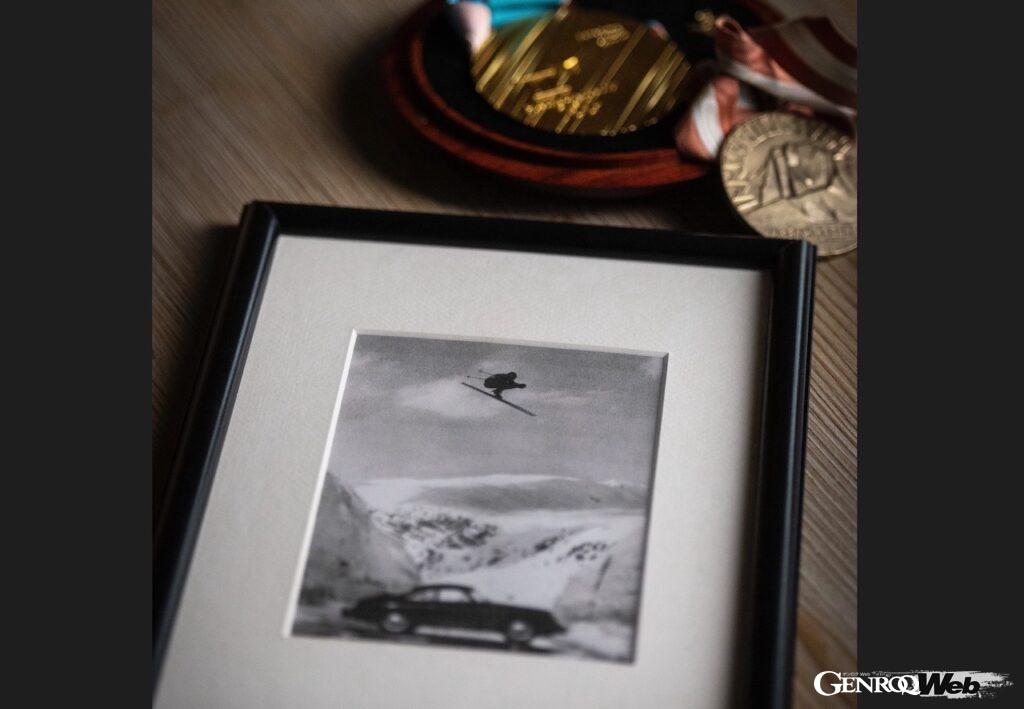 ポルシェ 356からタイカンへと繋ぐ歴史、伝説のスキービッグジャンプを2021年に再現