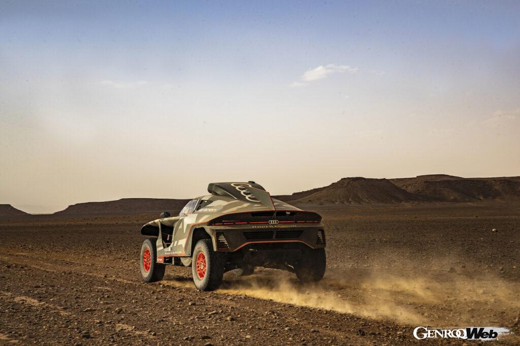 「ダカールを目指すアウディRS Q e-tron。「砂漠で充電」を可能にした電動ラリーマシンがモロッコを走る」の15枚目の画像