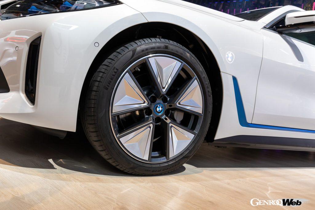 「“i”ブランド初のMモデルも登場！ BMW i4のコンサバティブな魅力とは？ 【IAAモビリティ レポート】」の3枚目の画像