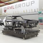 RML ショートホイールベース、完成に向けてカーボンファイバー製ボディワークを装着 - 20211028_RMLSW_Bfrontandside-1-min