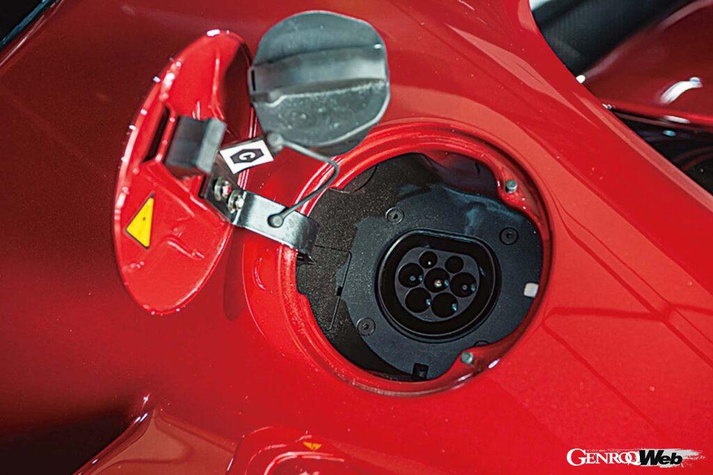 「フェラーリ 296 GTB、本邦初上陸！ 現代版ディーノのディティールに迫る」の7枚目の画像
