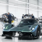 アストンマーティン ヴァルキリー、生産1号車が完成！ 【動画】 - 20211104_Aston Martin Valkyrie_01