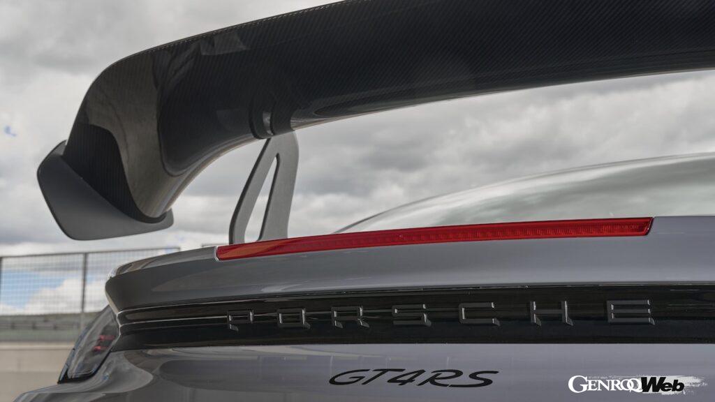 「ポルシェ 718 ケイマン GT4 RSデビュー！ 最高出力500ps、大幅な軽量化とパフォーマンスアップを達成 【動画】」の13枚目の画像