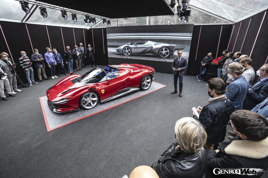「GENROQ 2月号発売中！ Lamborghini 2022」の3枚目の画像