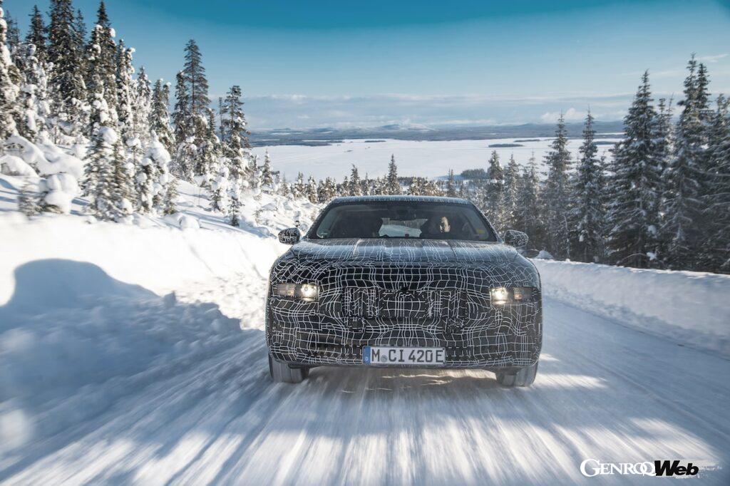 「電動ラグジュアリーサルーン「BMW i7」、ワールドプレミアに向けて北極圏でテストを敢行」の8枚目の画像