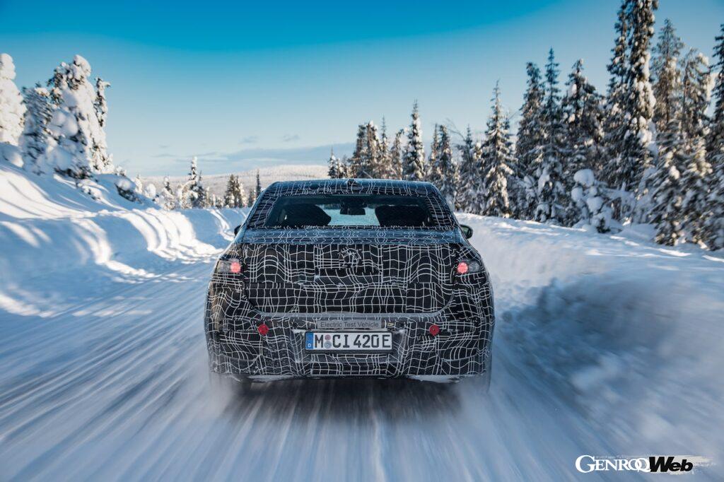 「電動ラグジュアリーサルーン「BMW i7」、ワールドプレミアに向けて北極圏でテストを敢行」の11枚目の画像