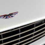 アストンマーティン、Q by Aston Martinの日本専用モデル「DB11 ‘W1’」を10台限定でリリース - 20211219_AM500_LightTheme_Badge-min