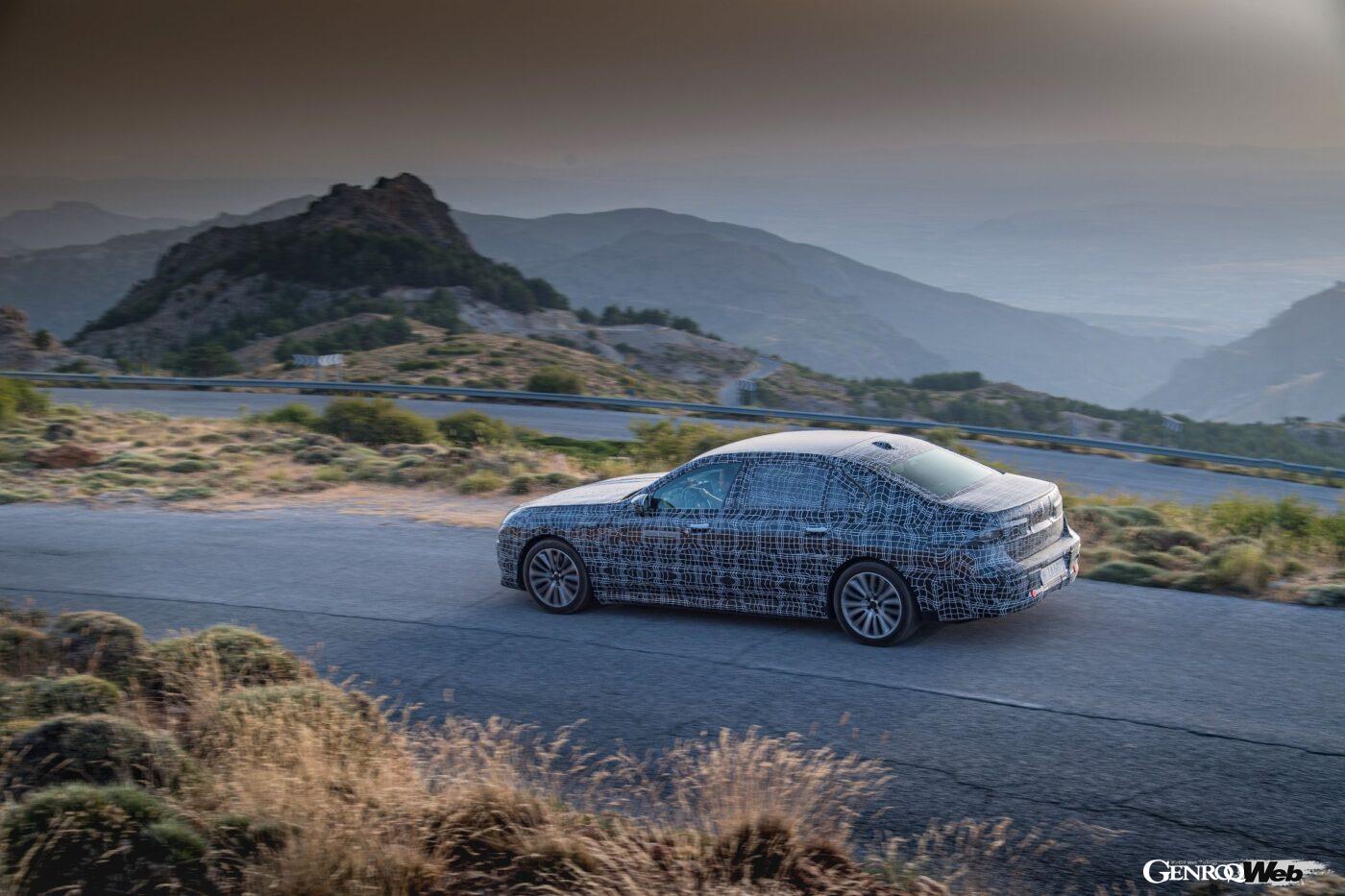 「BMWのフラッグシップEV「i7」が開発最終段階に突入！ 数万kmの過酷なテストを経て2022年リリース」の13枚目の画像