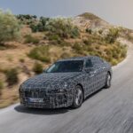 BMWのフラッグシップEV「i7」が開発最終段階に突入！ 数万kmの過酷なテストを経て2022年リリース - GQW_BMW_i7_12164