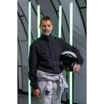「ロータス エヴァイヤのオーナーだけが入手可能！サヴィル・ロウの流儀で仕立てる超絶レアなドライビングジャケット」の3枚目の画像ギャラリーへのリンク