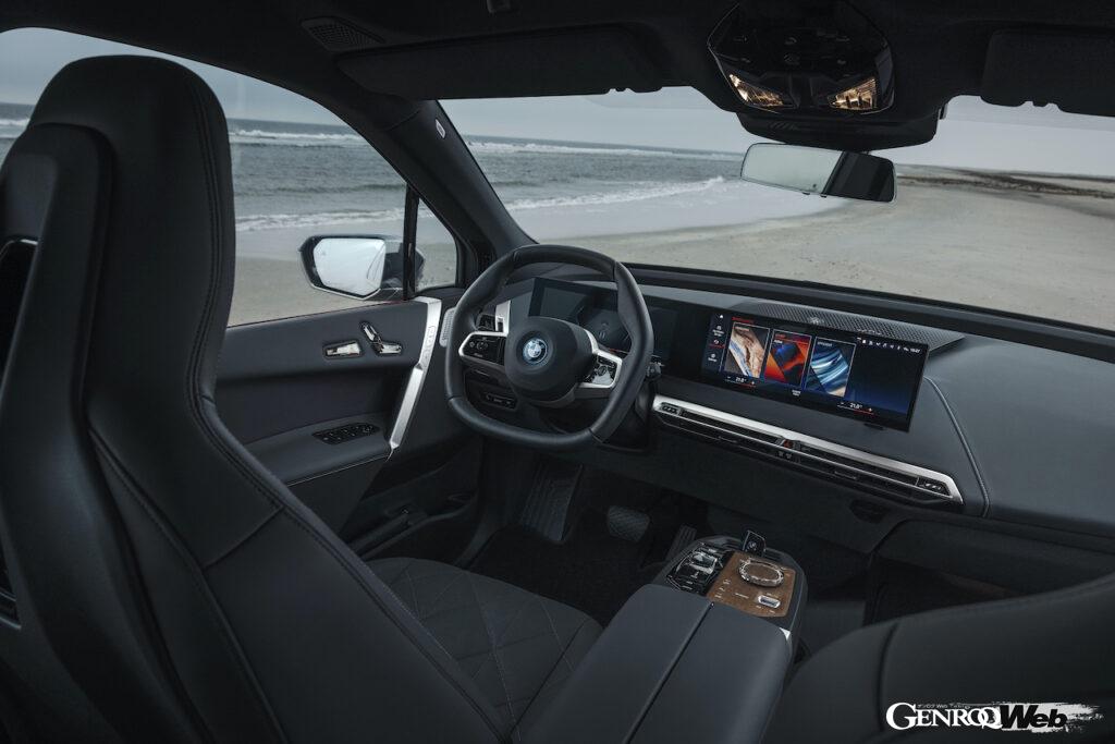 「BMW iX M60デビュー！ 最高出力619hpのハイパフォーマンス電動SAV 【動画】」の10枚目の画像