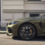 「BMW M8 コンペティション・シリーズに改良新型がデビュー！ 新色の追加&コクピットの機能性を向上 【動画】」の10枚目の画像ギャラリーへのリンク