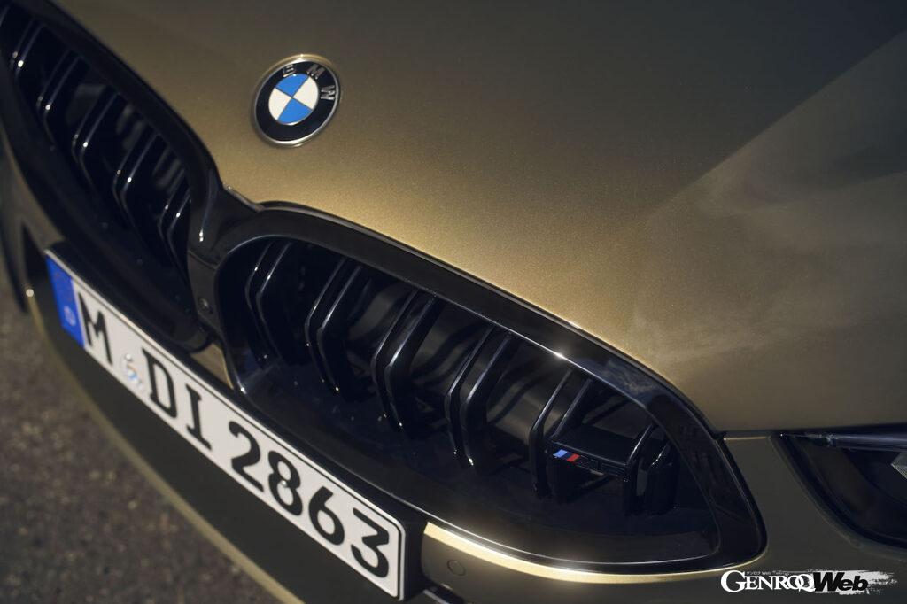 「BMW M8 コンペティション・シリーズに改良新型がデビュー！ 新色の追加&コクピットの機能性を向上 【動画】」の13枚目の画像