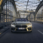 「BMW M8 コンペティション・シリーズに改良新型がデビュー！ 新色の追加&コクピットの機能性を向上 【動画】」の17枚目の画像ギャラリーへのリンク