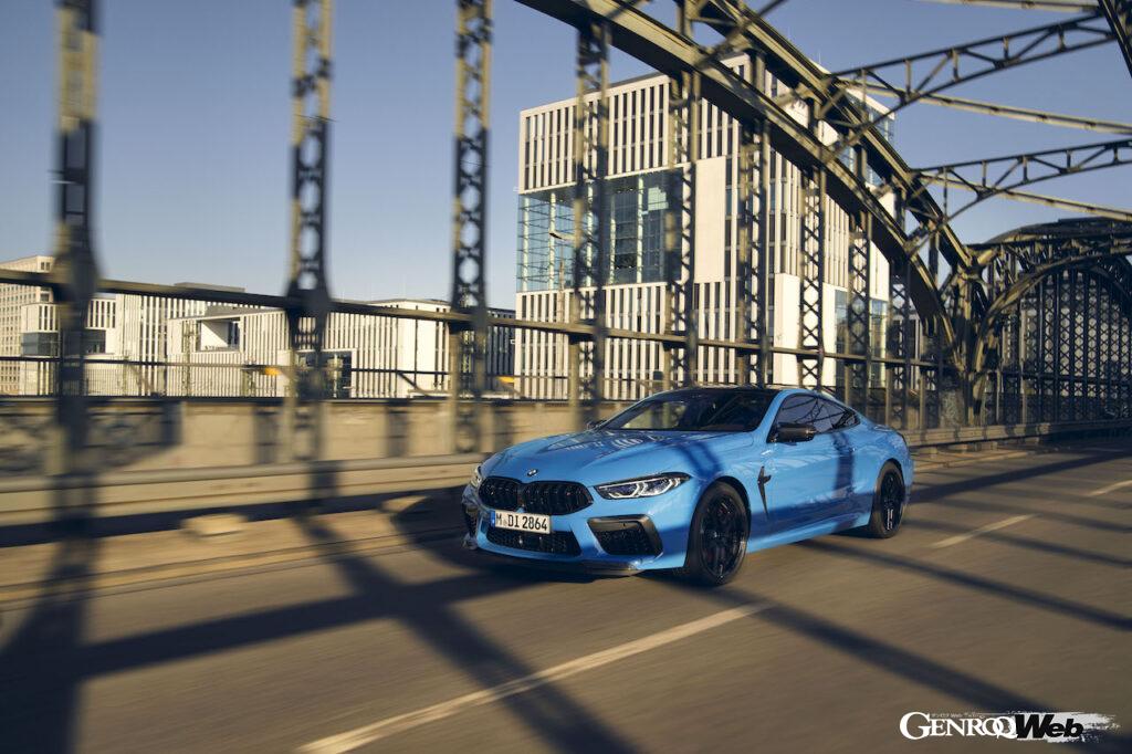 「BMW M8 コンペティション・シリーズに改良新型がデビュー！ 新色の追加&コクピットの機能性を向上 【動画】」の35枚目の画像