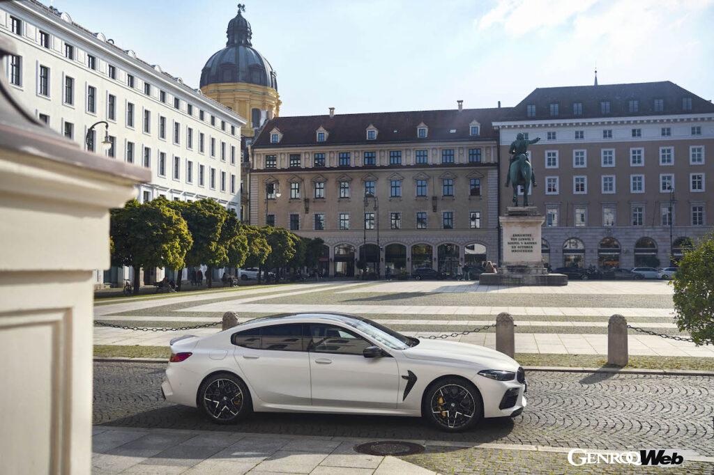 「BMW M8 コンペティション・シリーズに改良新型がデビュー！ 新色の追加&コクピットの機能性を向上 【動画】」の39枚目の画像