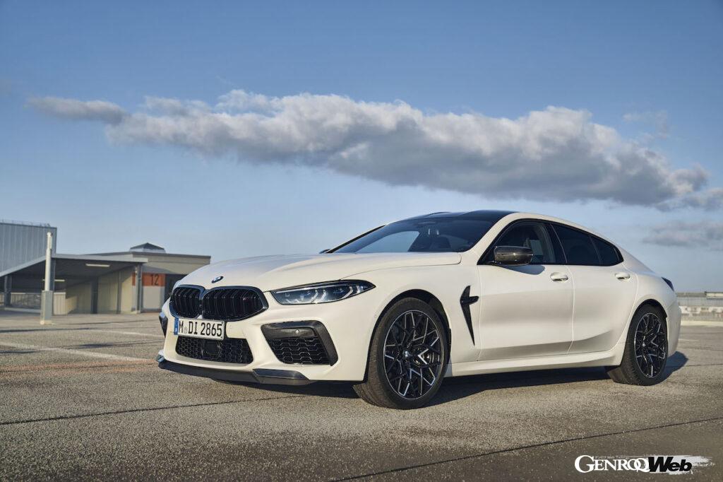 「BMW M8 コンペティション・シリーズに改良新型がデビュー！ 新色の追加&コクピットの機能性を向上 【動画】」の50枚目の画像