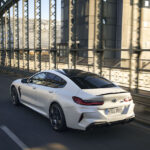 「BMW M8 コンペティション・シリーズに改良新型がデビュー！ 新色の追加&コクピットの機能性を向上 【動画】」の51枚目の画像ギャラリーへのリンク