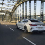 「BMW M8 コンペティション・シリーズに改良新型がデビュー！ 新色の追加&コクピットの機能性を向上 【動画】」の52枚目の画像ギャラリーへのリンク