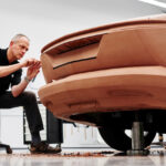ロールス・ロイスが史上最高の売り上げを達成！ 5586台を販売し117年の歴史を塗り替え - GQW_Rolls-Royce Boat Tail Making of - Sculpted 9