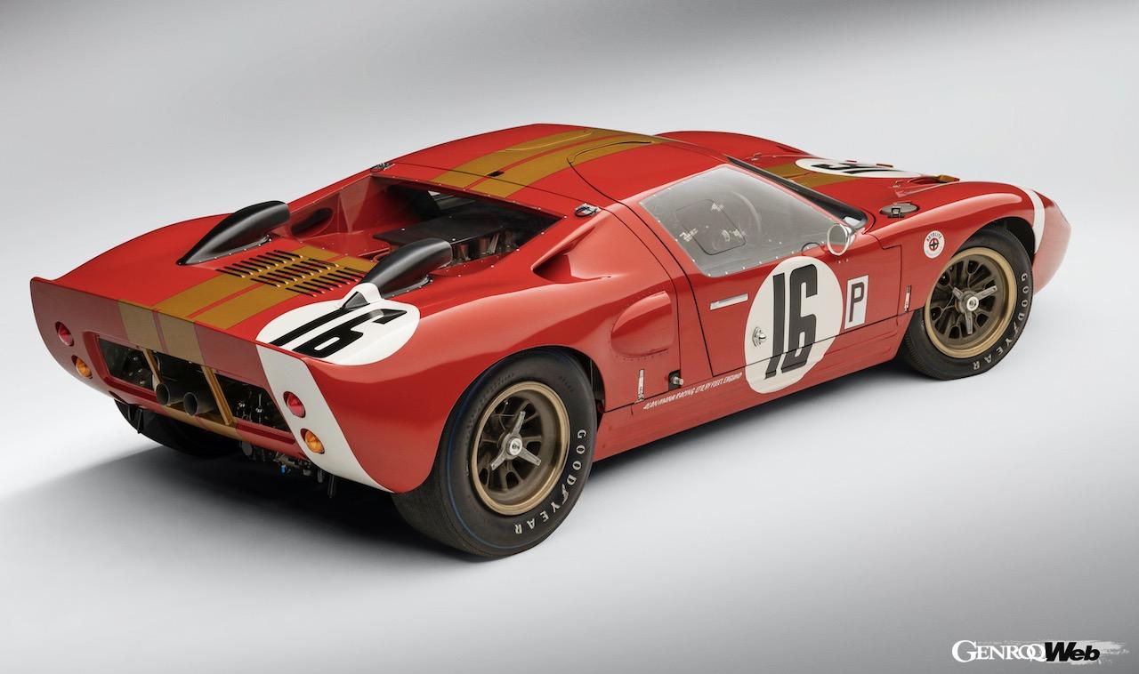 フォード GT アラン・マン ヘリテージ エディション登場！ GT40ライトウェイト仕様へのオマージュ | 画像ギャラリー ( 2枚目 / 全19枚  ） ｜ GENROQ Web(ゲンロク ウェブ)